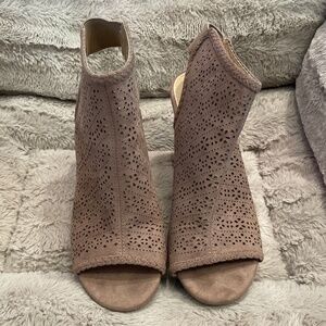 Lauren Conrad open toe blocked heel sandals